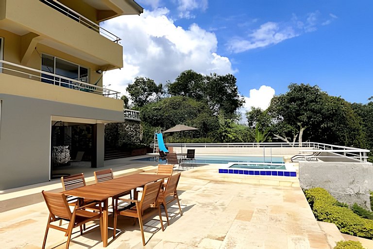 Spacious home with private pool & mountain view