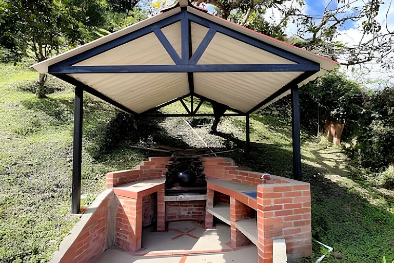 Spacious home with private pool & mountain view