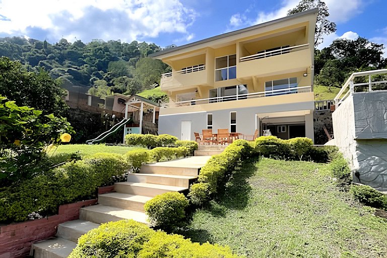 Spacious home with private pool & mountain view