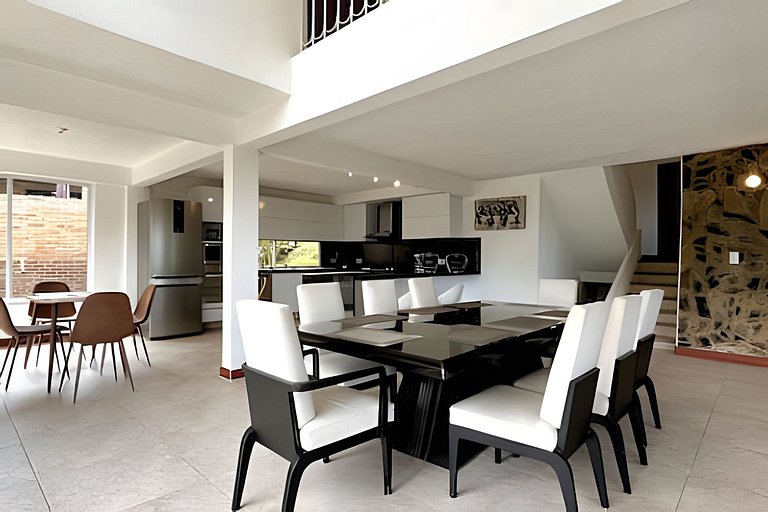 Spacious home with private pool & mountain view