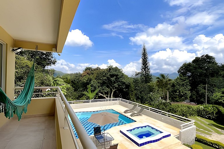 Spacious home with private pool & mountain view